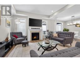 44 MUIRFIELD DRIVE - 21