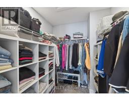 11 HAYES STREET - 23