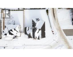 7 EDGEVIEW CRESCENT - 43