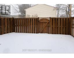 152 - 166 SOUTHDALE ROAD W - 16