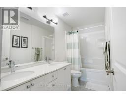 111 - 100 THE PROMENADE - 8