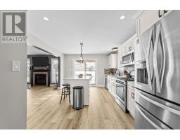 181 GILMOUR DRIVE - 11