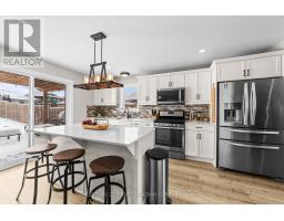 181 GILMOUR DRIVE - 12