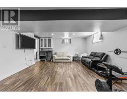 181 GILMOUR DRIVE - 37