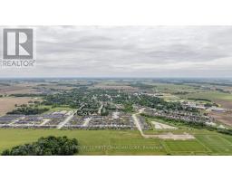 181 GILMOUR DRIVE - 5