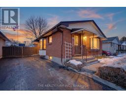 20 HARDING CRESCENT - 1