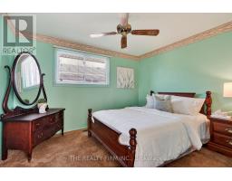 20 HARDING CRESCENT - 11