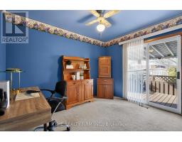 20 HARDING CRESCENT - 14