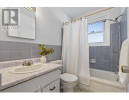 20 HARDING CRESCENT - 16