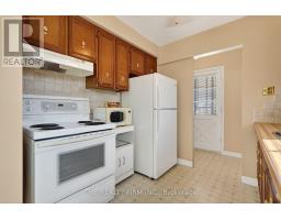 20 HARDING CRESCENT - 8