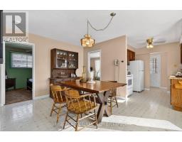 20 HARDING CRESCENT - 9