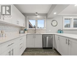 5 MONTCALM STREET N - 11