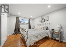 5 MONTCALM STREET N - 16