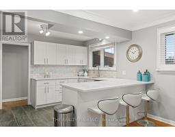 5 MONTCALM STREET N - 9