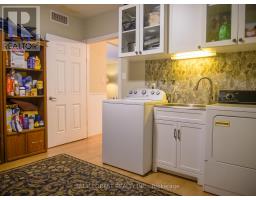 183 NANCY STREET - 22