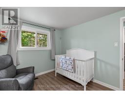 66 WELLESLEY CRESCENT - 17