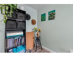 66 WELLESLEY CRESCENT - 22