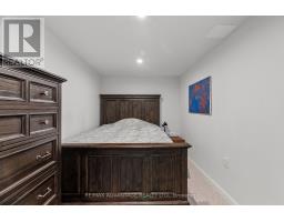 66 WELLESLEY CRESCENT - 37