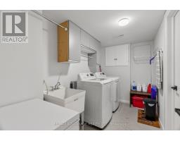 66 WELLESLEY CRESCENT - 38