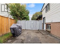 66 WELLESLEY CRESCENT - 47