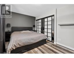 45 UPPER AVENUE - 17