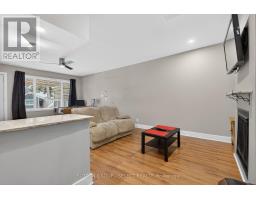 45 UPPER AVENUE - 32