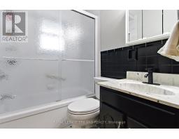 99 SUSAN AVENUE - 25