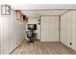 99 SUSAN AVENUE - 30