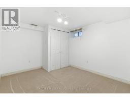 99 SUSAN AVENUE - 31