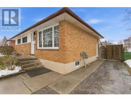 99 SUSAN AVENUE - 39