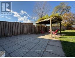 17 VINCENT CRESCENT - 45