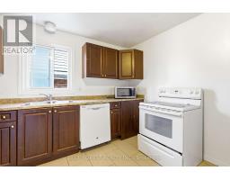 708 OXFORD STREET E - 14