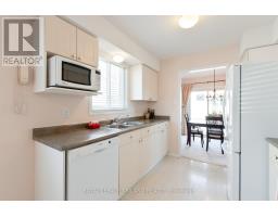 90 ROMAN CRESCENT - 10