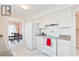 90 ROMAN CRESCENT - 12