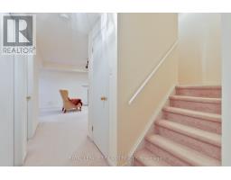 90 ROMAN CRESCENT - 33