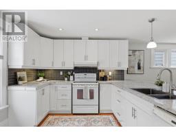 98 BRISCOE STREET E - 15