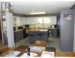 6386 VICTORIA AVENUE - 17