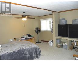 6386 VICTORIA AVENUE - 25