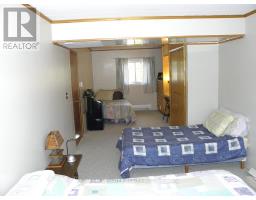 6386 VICTORIA AVENUE - 27