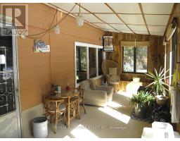 6386 VICTORIA AVENUE - 36