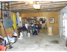 6386 VICTORIA AVENUE - 41