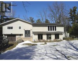 6386 VICTORIA AVENUE - 42