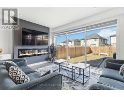 1647 APPLEROCK AVENUE - 11