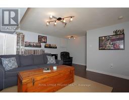 16 - 1415 COMMISSIONERS ROAD W - 12