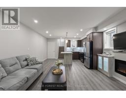 50 - 3200 SINGLETON AVENUE - 12