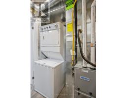 50 - 3200 SINGLETON AVENUE - 18