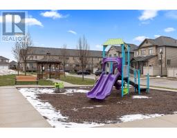 50 - 3200 SINGLETON AVENUE - 21