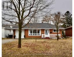 22 QUEENSTON CRESCENT - 1