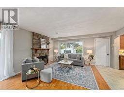 22 QUEENSTON CRESCENT - 11