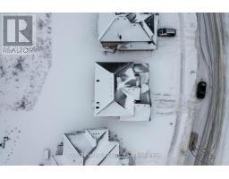 2177 LOCKWOOD CRESCENT - 40